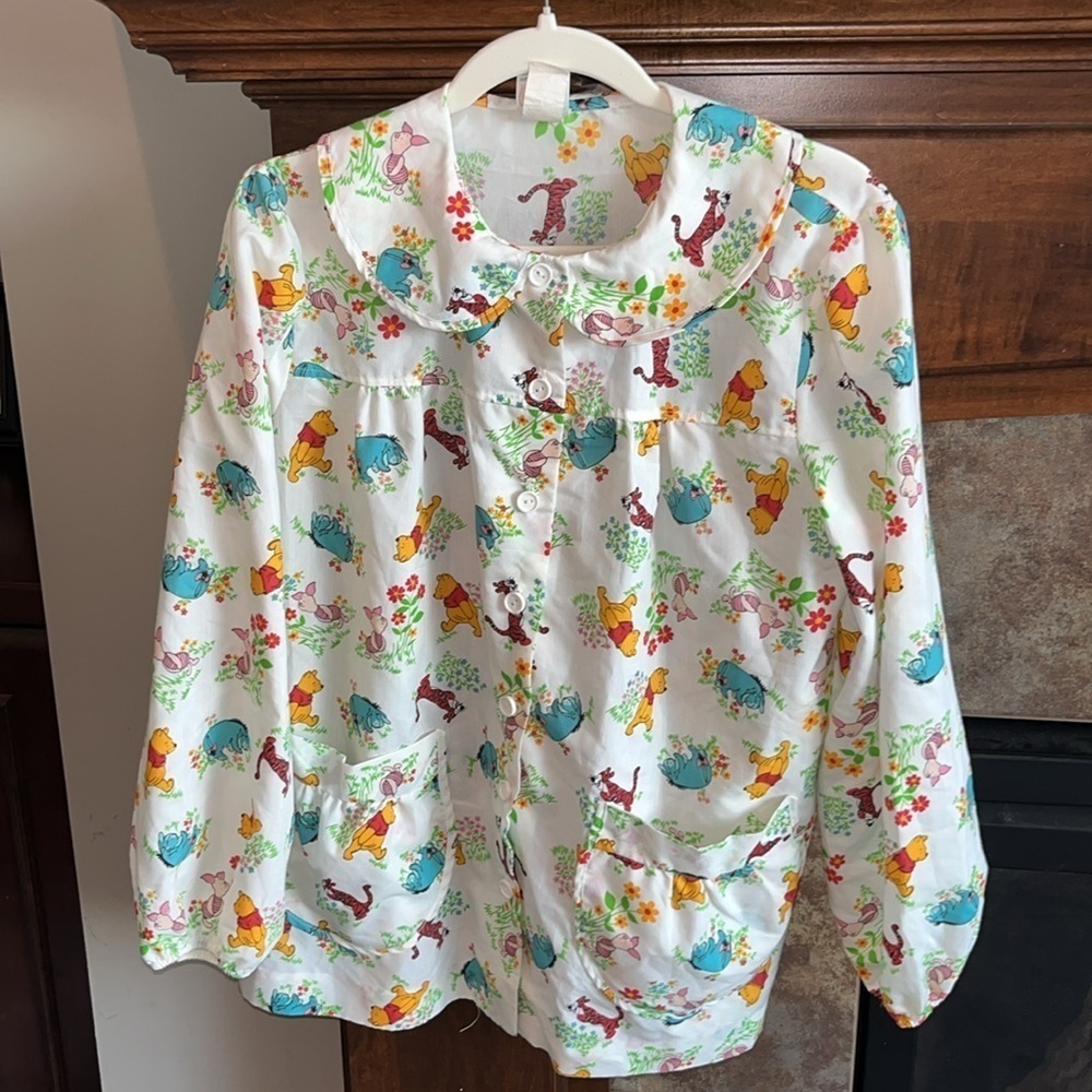 Adorable vintage Winnie the Pooh Piglet Eyore button down sleep top blouse m - Picture 2 of 14